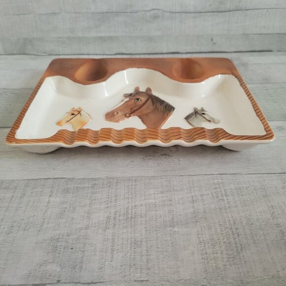 Vintage Ceramic Horse-Themed Ashtray Hand-Painted 8.5" x 7" Collectible - Picture 2 of 6